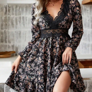 Robe champêtre dentelle noire manches bouffantes