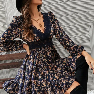 Robe champêtre dentelle manches bouffantes bleue