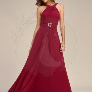 Robe longue en mousseline à col licou et taille avec diamants brillants