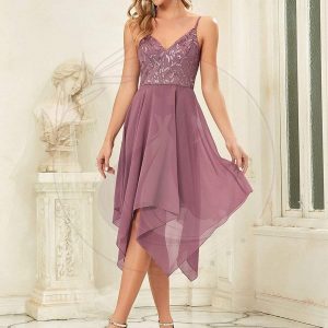 Robe de soirée midi à bretelles spaghetti et ourlet asymétrique