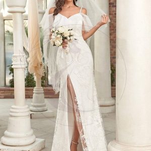 Robe de mariée fendue à volants et épaules dénudées