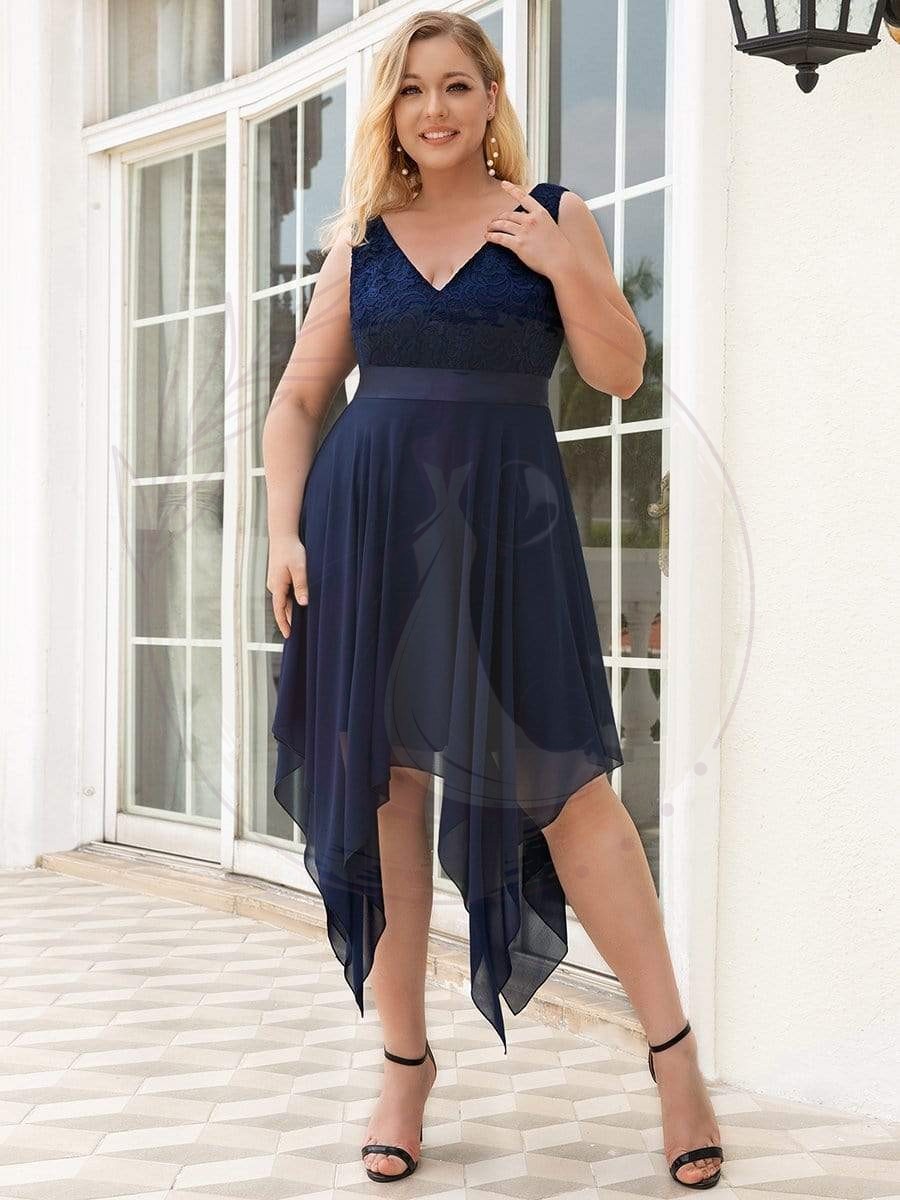 Superbe Robe mariage invitée en dentelle et en mousseline de soie à col en V de grande taille – Image 2