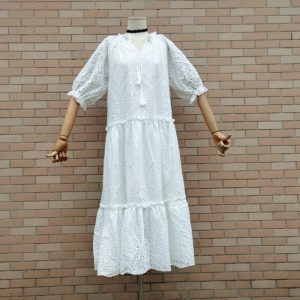 Robe coton Bohème blanche avec broderie florale