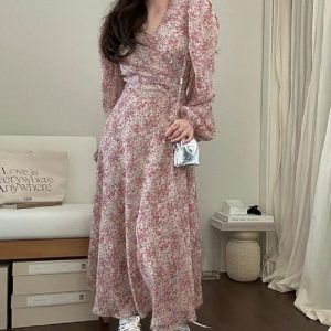 Robe cocktail style bohème chic Florale rose longue