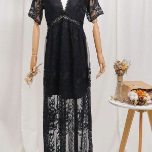 Robe Longue Bohème Noire en Dentelle – Hanaé