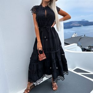 Robe longue bohème dentelle noire à manches courtes